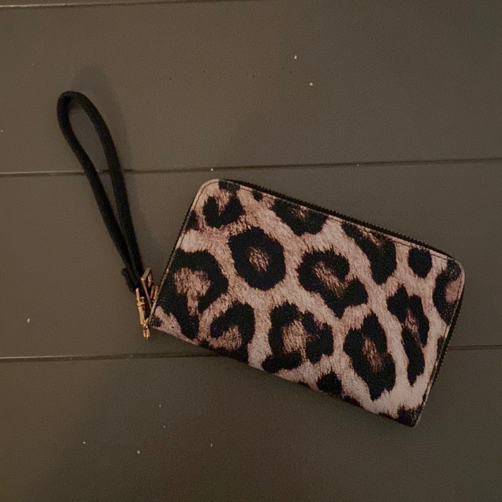 Leopard wristlet